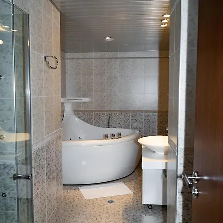 скалите, Skalite 4*