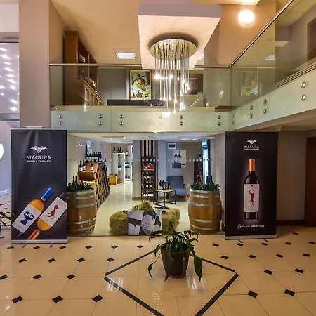 скалите, Skalite Хотел 4*
