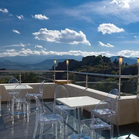 скалите, Skalite 4*